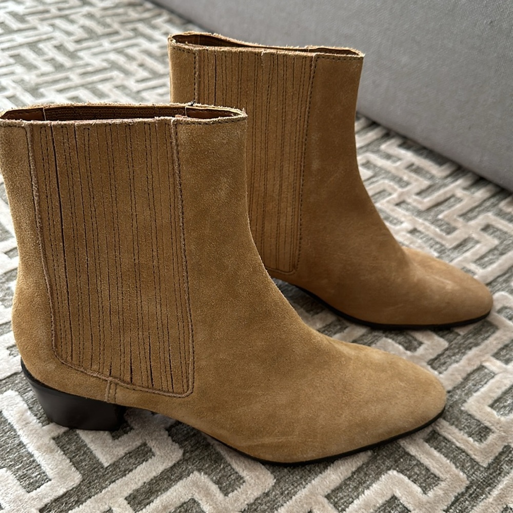 NEW ZARA Suede Boots